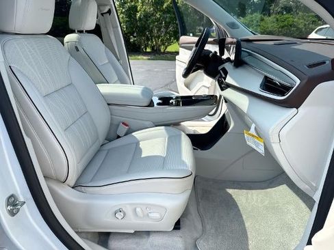Certified 2025 Buick Enclave Avenir w/ Super Cruise Package FWD image 29