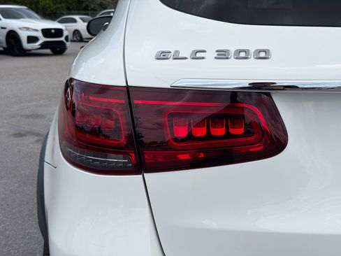 Used 2020 Mercedes-Benz GLC 300 image 10