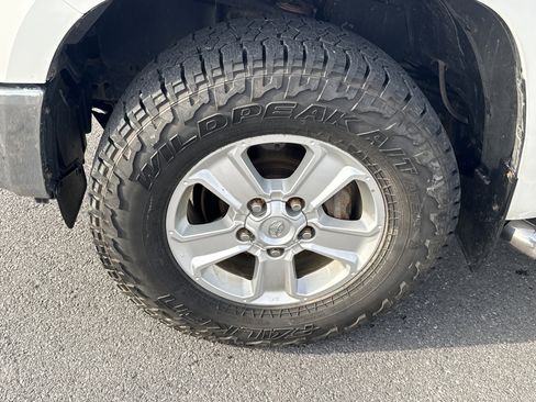 Used 2015 Toyota Tundra SR5 image 10