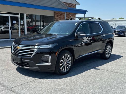 Used 2023 Chevrolet Traverse Premier AWD/4WD image 29