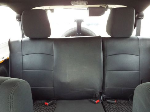 Used 2012 Jeep Wrangler Unlimited Sport AWD/4WD image 23