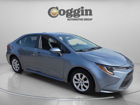 Used 2024 Toyota Corolla LE FWD image 7