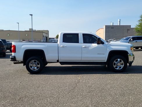 Used 2018 GMC Sierra 2500 SLE w/ SLE Fleet Convenience Package AWD/4WD image 8