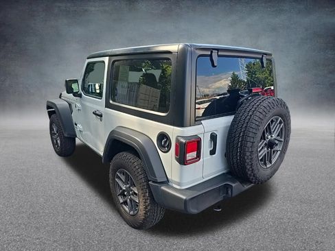 Used 2024 Jeep Wrangler Sport AWD/4WD image 8