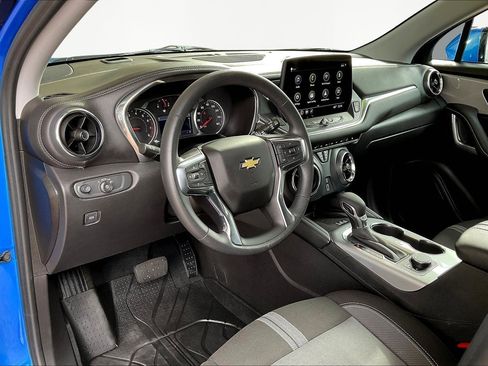 Used 2024 Chevrolet Blazer LT w/ Convenience Package FWD image 17