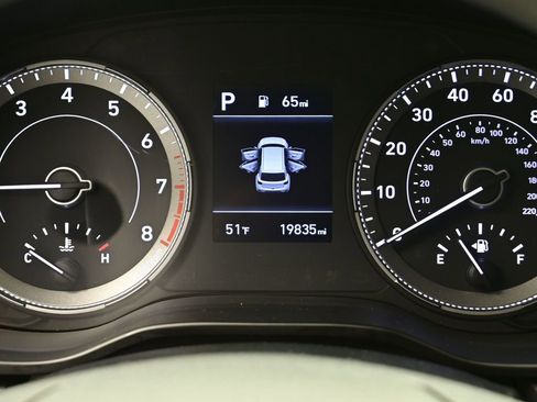 Used 2022 Hyundai Venue SE image 5