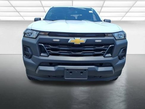 Used 2023 Chevrolet Colorado W/T AWD/4WD image 11