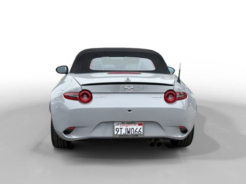Certified 2025 MAZDA MX-5 Miata Club RWD image 4