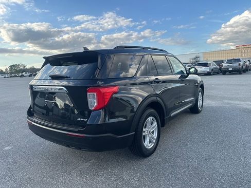 Used 2021 Ford Explorer XLT image 6