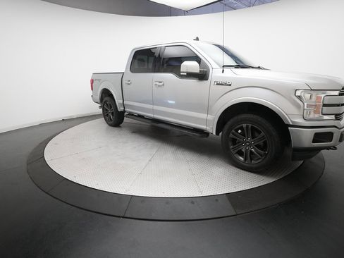Used 2020 Ford F150 Lariat w/ Equipment Group 502A Luxury image 13