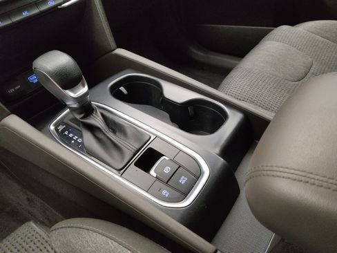 Used 2019 Hyundai Santa Fe SE FWD image 26