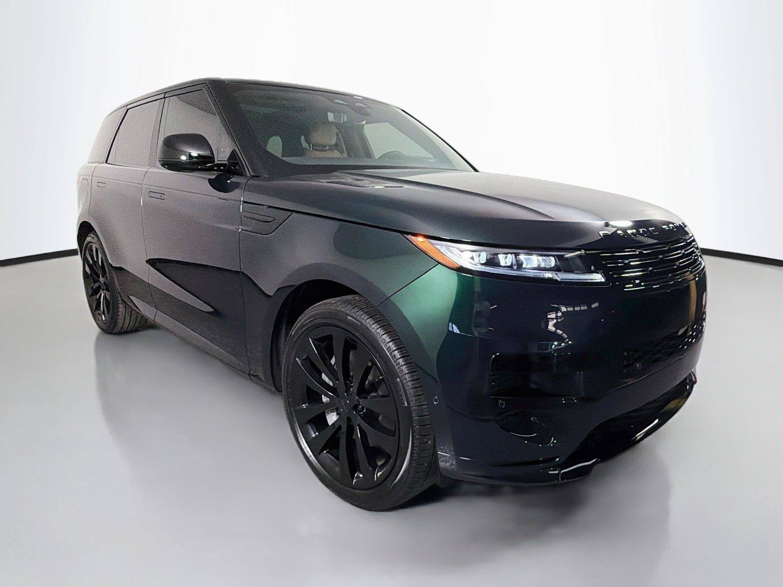 New 2027 Land Rover Range Rover Sport Dynamic SE AWD/4WD image 3