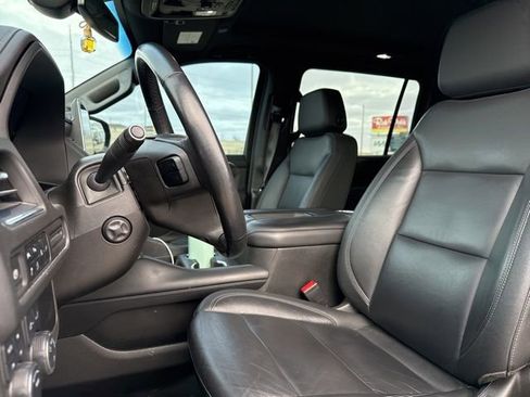 Used 2021 Chevrolet Suburban Z71 w/ Luxury Package image 7