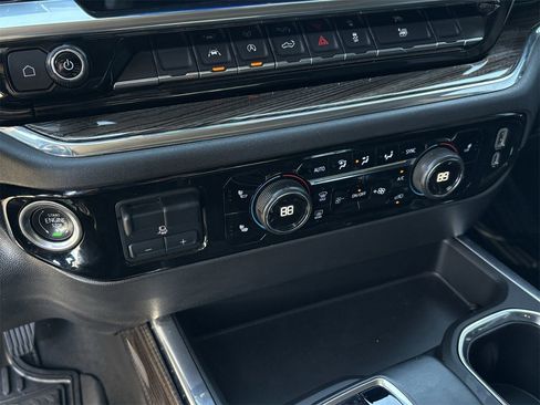 Used 2023 Chevrolet Silverado 1500 RST w/ LPO, Dark Essentials Package image 18