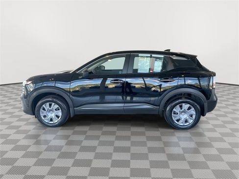 Used 2025 Nissan Kicks S image 6