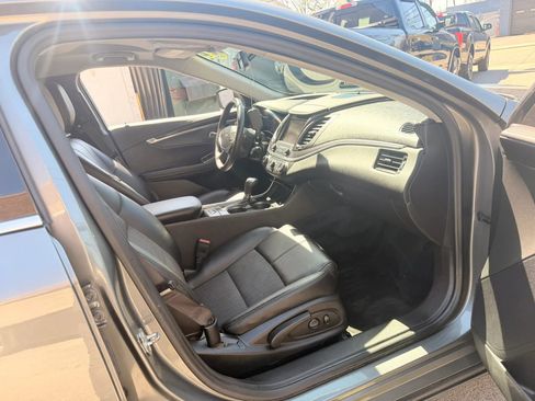Used 2016 Chevrolet Impala LT w/ Convenience Package FWD image 25