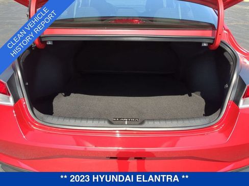 Used 2023 Hyundai Elantra SEL w/ Convenience Package FWD image 5