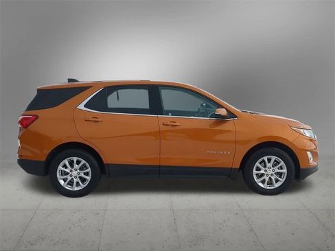 Used 2019 Chevrolet Equinox LT w/ Driver Convenience Package image 7