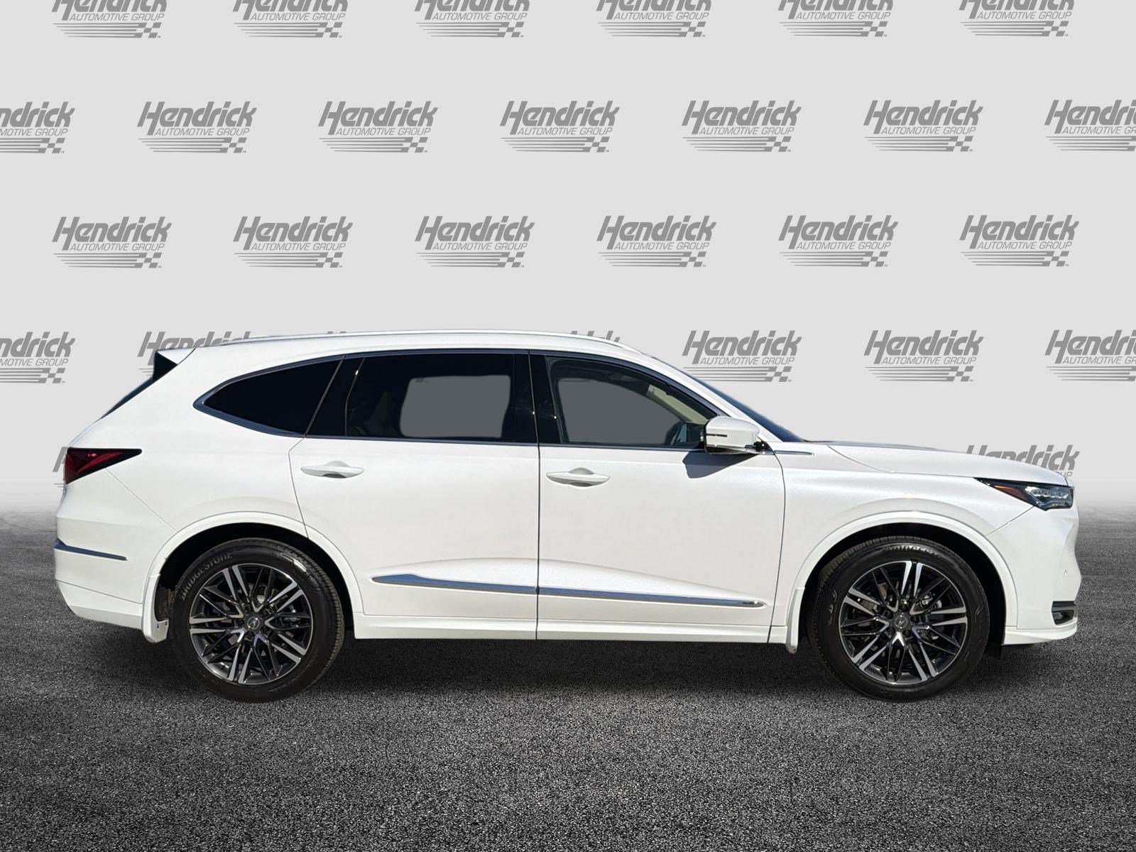Certified 2026 Acura MDX w/ Advance Package AWD/4WD image 11