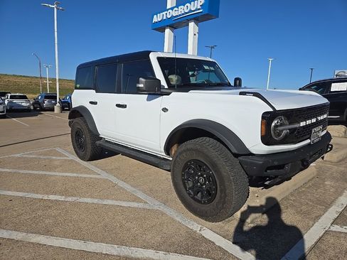 Used 2024 Ford Bronco Wildtrak image 1