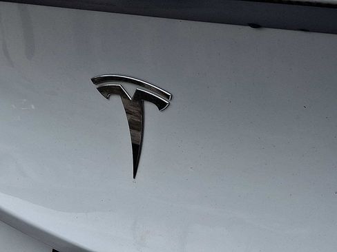 Used 2022 Tesla Model Y Performance image 24