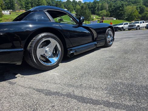 Used 1995 Dodge Viper RT/10 RWD image 6