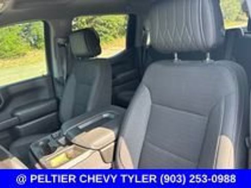 Used 2024 Chevrolet Silverado 1500 Custom Trail Boss w/ Dark Appearance Package AWD/4WD image 14