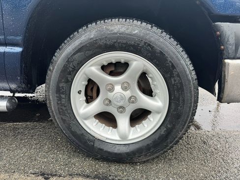 Used 2004 Dodge Ram 1500 Truck ST image 23