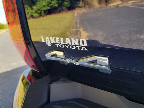 Used 2025 Toyota Tundra Limited image 11