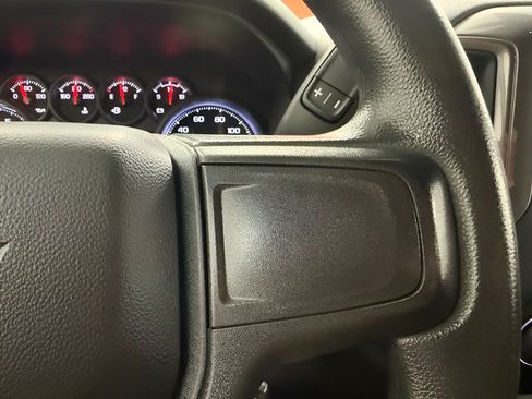 Used 2022 Chevrolet Silverado 2500 Custom w/ Custom Convenience Package AWD/4WD image 18