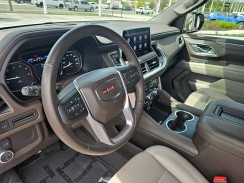 Used 2021 GMC Yukon SLT w/ SLT Premium Package image 17