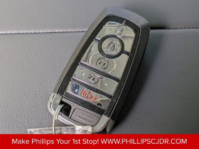 Used 2025 Lincoln Nautilus Reserve AWD/4WD image 30