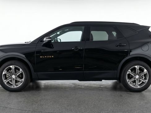 Used 2025 Chevrolet Blazer LT image 5