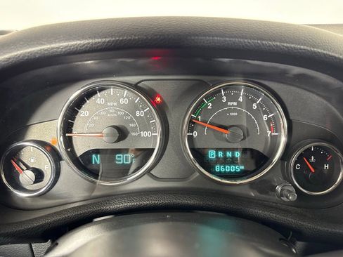 Used 2017 Jeep Wrangler Unlimited Sahara image 18