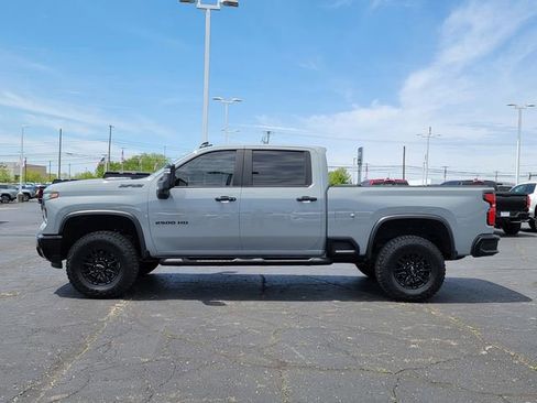 Certified 2025 Chevrolet Silverado 2500 ZR2 w/ Technology Package AWD/4WD image 9