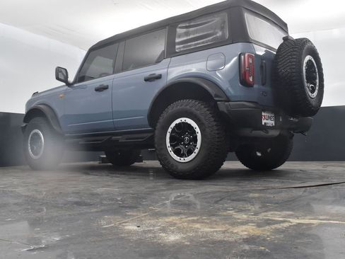 Used 2023 Ford Bronco Badlands w/ Sasquatch Package AWD/4WD image 42
