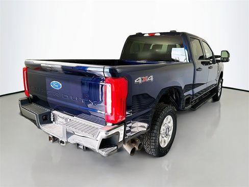 Used 2024 Ford F250 XLT image 7