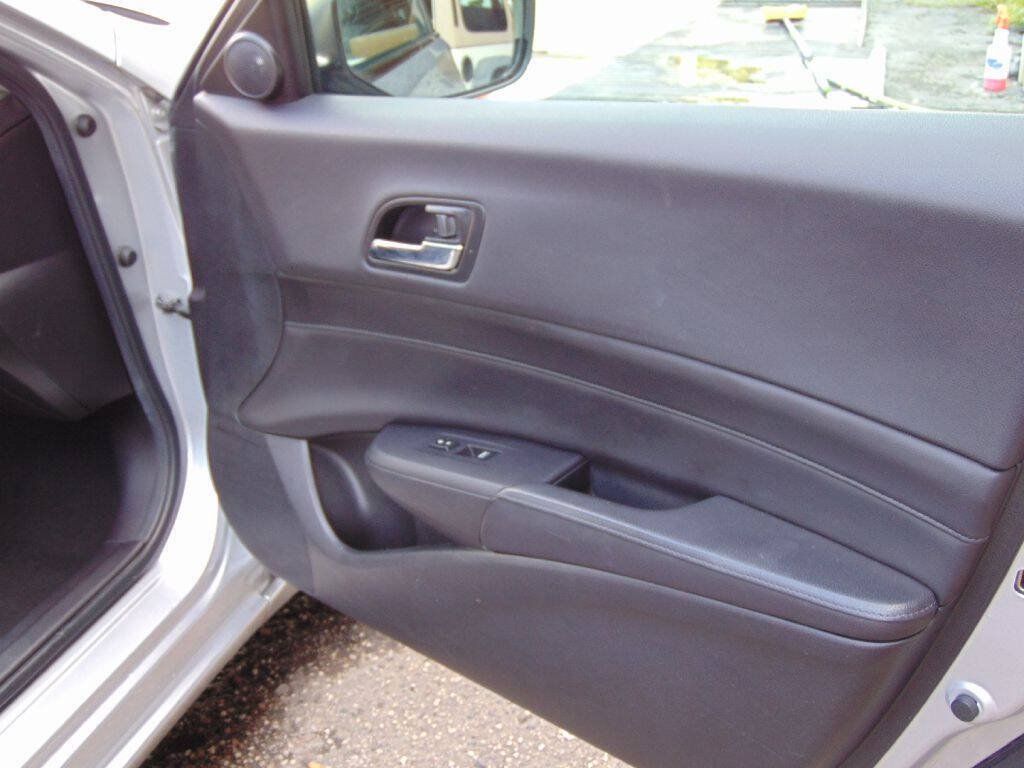 Used 2014 Acura ILX FWD image 26