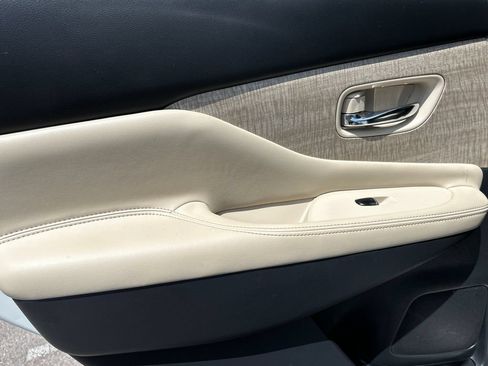 Used 2020 Nissan Murano SL w/ Cargo Package FWD image 30