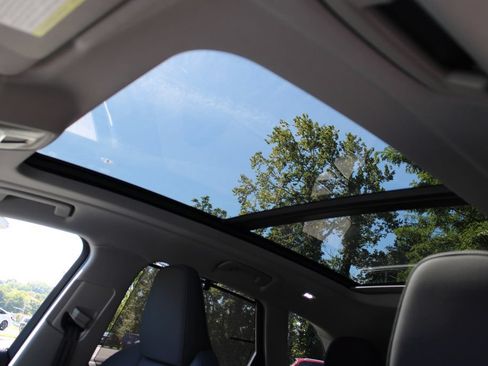 Used 2025 Audi Q5 Premium Plus w/ Premium Plus AWD/4WD image 19
