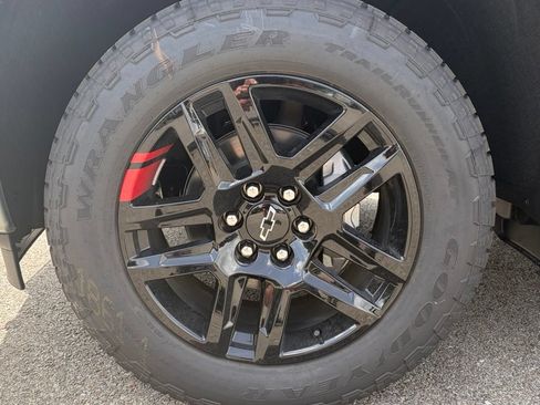 New 2026 Chevrolet Silverado 1500 RST w/ Redline Edition AWD/4WD image 12
