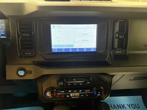 Used 2022 Ford Bronco Black Diamond AWD/4WD image 32
