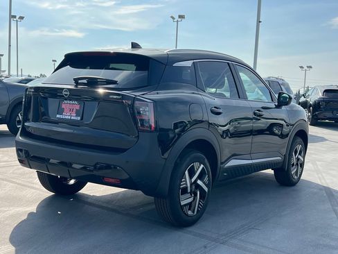New 2026 Nissan Kicks SV w/ Interior Electronics Package FWD image 6