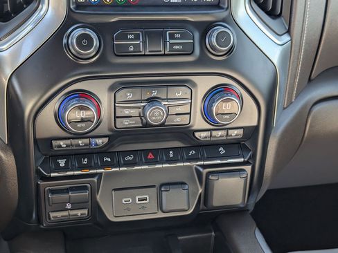 Used 2022 Chevrolet Silverado 3500 LTZ w/ LTZ Convenience Package AWD/4WD image 22