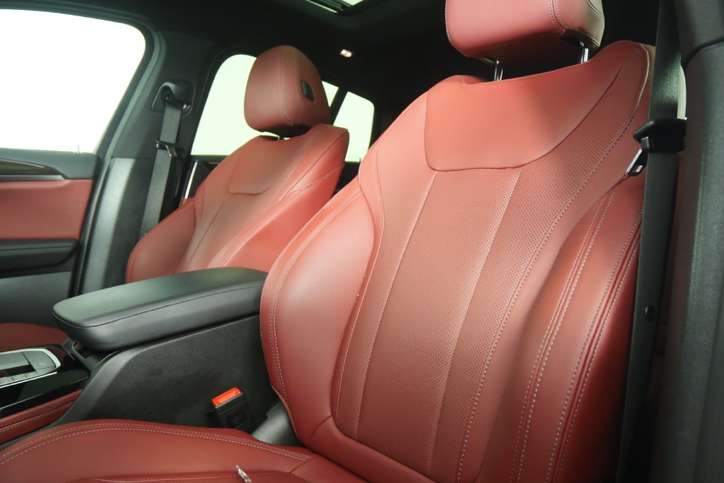 Certified 2025 BMW X4 xDrive30i AWD/4WD image 11