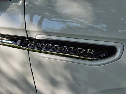 Used 2022 Lincoln Navigator Black Label image 6