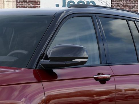 New 2025 Jeep Grand Cherokee Limited image 12