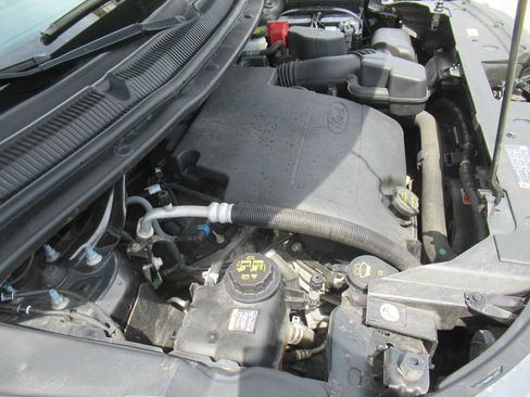 Used 2016 Ford Explorer XLT w/ Equipment Group 202A image 14