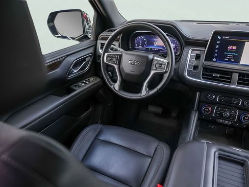 Used 2023 Chevrolet Tahoe Z71 w/ Z71 Off-Road Package AWD/4WD image 32