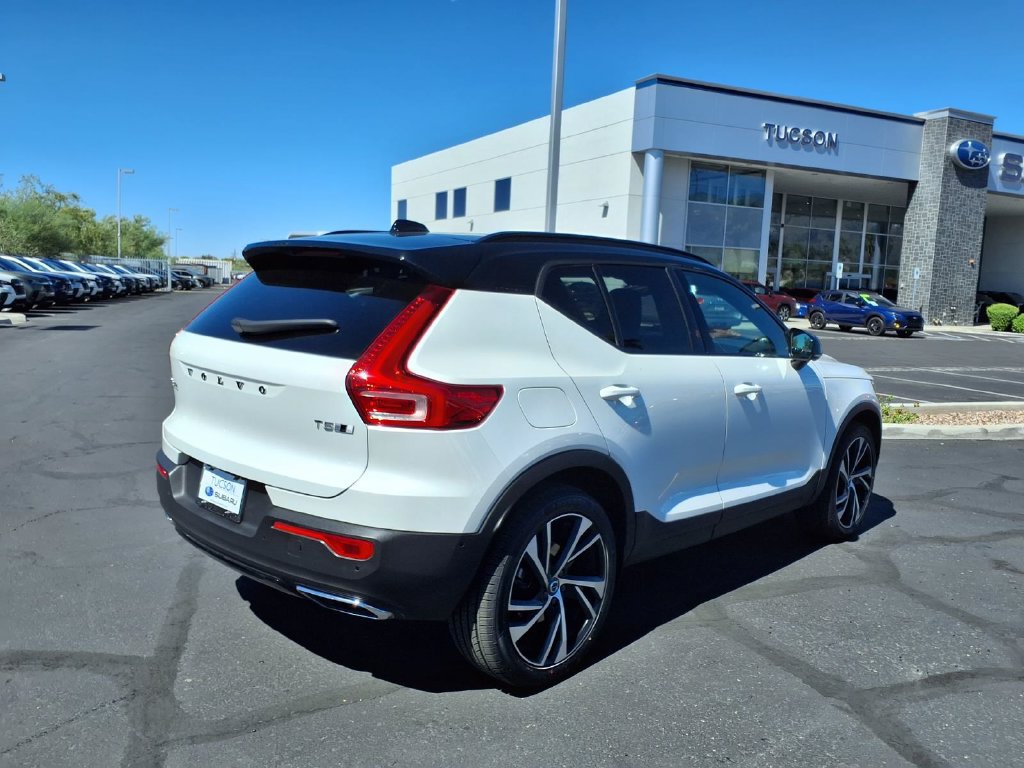 Used 2020 Volvo XC40 T5 R-Design AWD/4WD image 11